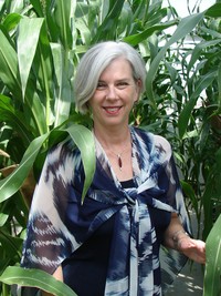 Dr. Elizabeth Hood photo